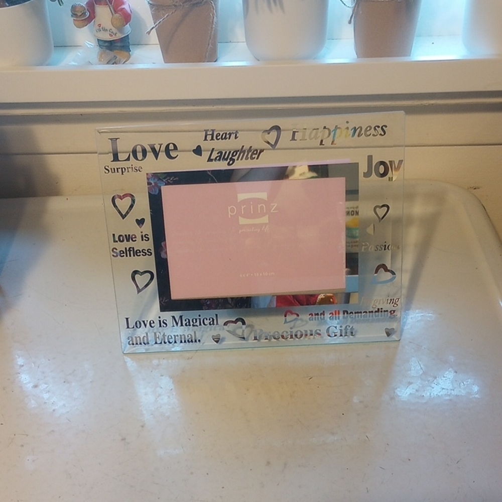 NWT Prinz Glass Photo Frame.  Hearts Love Precious Gift Laughter Joy Happiness